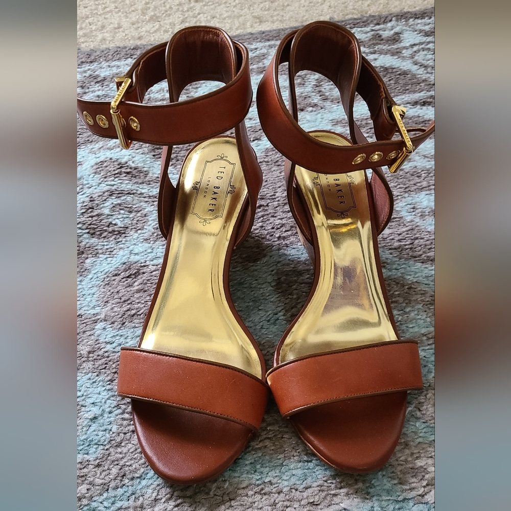 Ted Baker brown wedge sandal 39 gold accent leather 8.5
